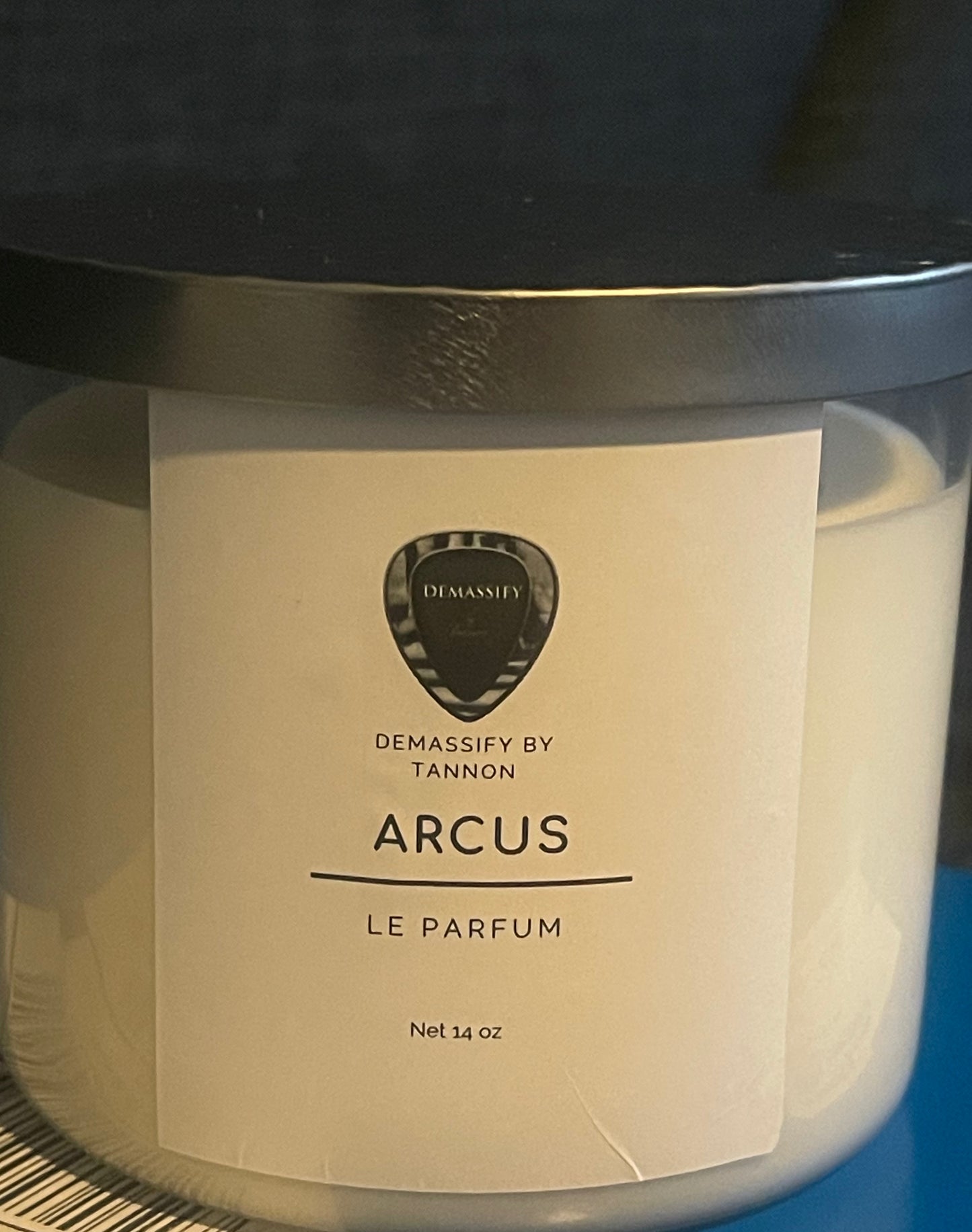 Demassify ARCUS Signature Candle BOUGIE le Parfum